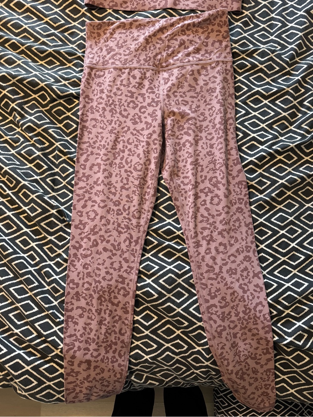 Athleta Mauve Pink Leopard Print Sports Bra and Legging Set - Picture 2 of 8